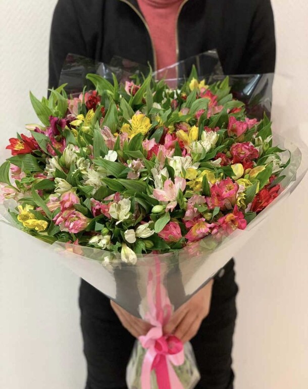 Альстромерии 51, артикул F1271541 - 8766 рублей, доставка по городу. Flawery - доставка цветов