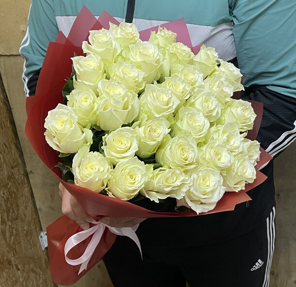 Розы белые, артикул F1276467 - 6499 рублей, доставка по городу. Flawery - доставка цветов