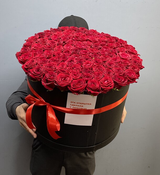 101 роза в коробке, артикул F1276575 - 21769 рублей, доставка по городу. Flawery - доставка цветов
