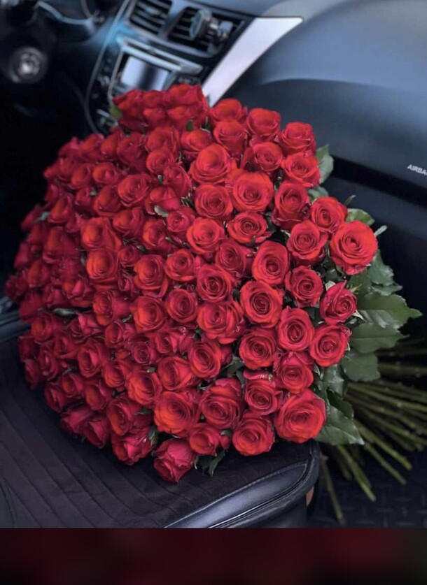 101 роза, артикул F1277105 - 20999 рублей, доставка по городу. Flawery - доставка цветов