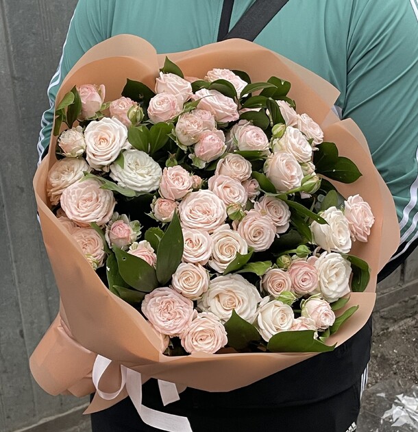 Букет 💐, артикул F1277353 - 11680 рублей, доставка по городу. Flawery - доставка цветов