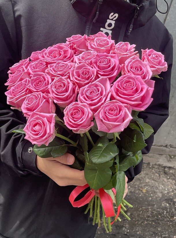 Букет роз, артикул F1277925 - 5980 рублей, доставка по городу. Flawery - доставка цветов