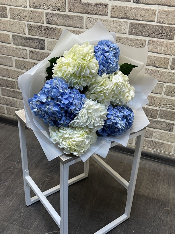 Гортензия микс, артикул F1280518 - 4999 рублей, доставка по городу. Flawery - доставка цветов