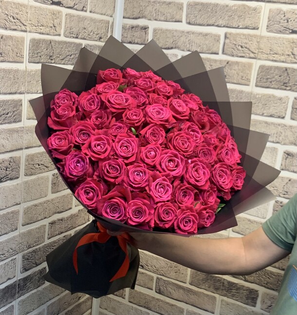 Роза розовая, артикул F1288467 - 9399 рублей, доставка по городу. Flawery - доставка цветов