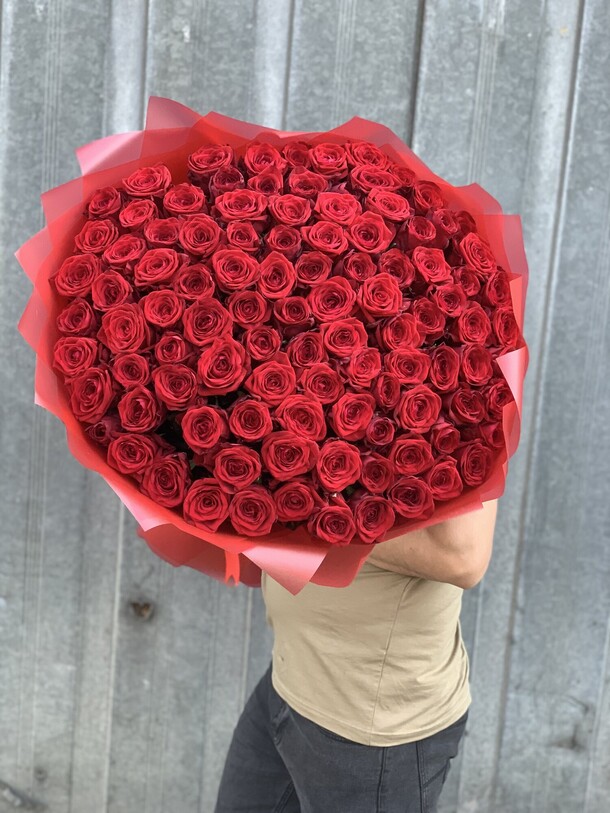 Роза 101 шт, артикул F1290223 - 18999 рублей, доставка по городу. Flawery - доставка цветов