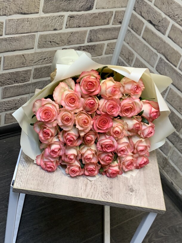 Роза розовая, артикул F1305129 - 6999 рублей, доставка по городу. Flawery - доставка цветов