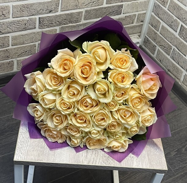 Роза, артикул F1307372 - 7799 рублей, доставка по городу. Flawery - доставка цветов