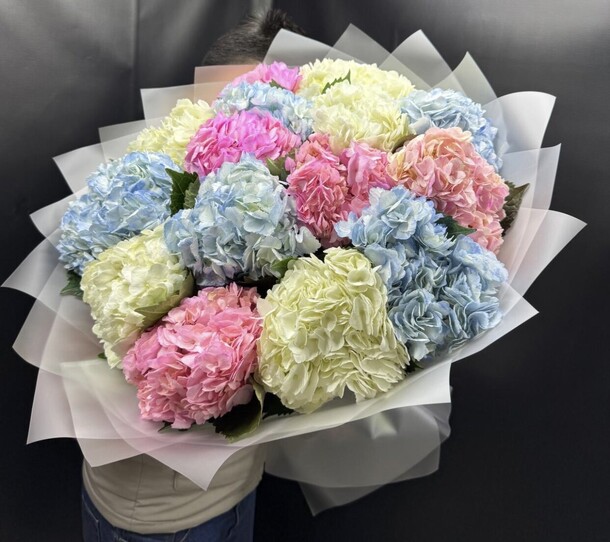 Гортензия микс 15 шт, артикул F1332082 - 9999 рублей, доставка по городу. Flawery - доставка цветов
