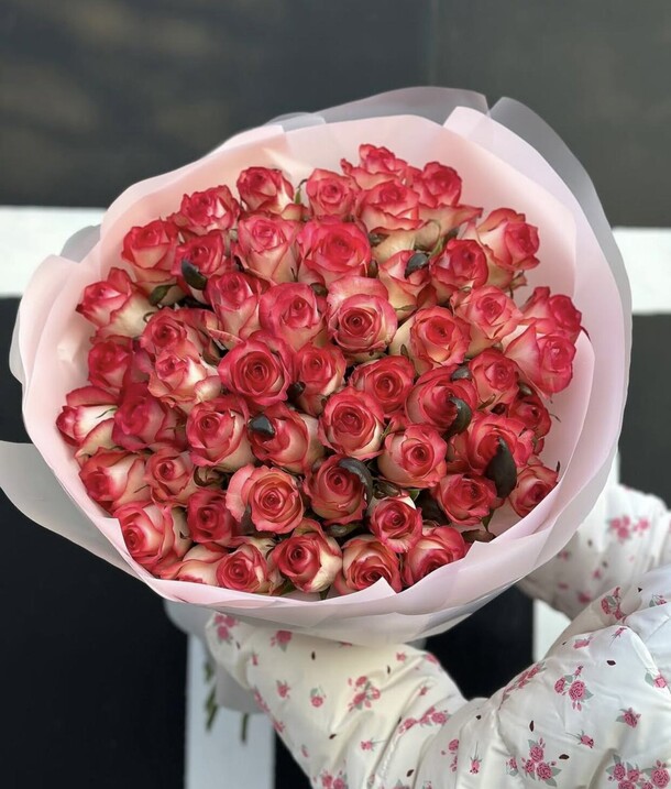 Роза джумилия, артикул F1397646 - 10999 рублей, доставка по городу. Flawery - доставка цветов