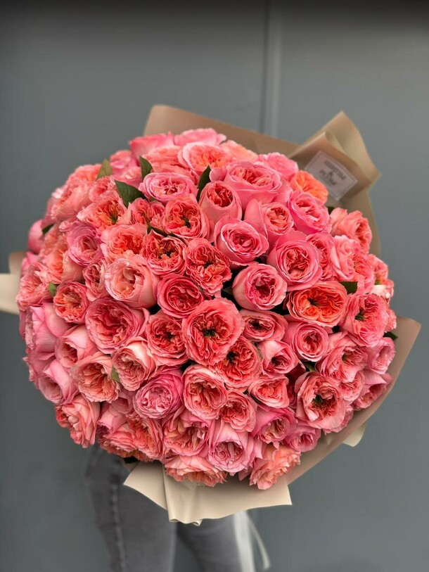 Монобукет из 101 пионовидной розы, артикул F1490915 - 51500 рублей, доставка по городу. Flawery - доставка цветов