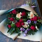Букет из кустовых роз, гвоздик и эустомы «Миледи»
