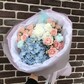 Букет из кустовой розы, кустовой хризантемы,гортензии,хлопка и декоративных перьев