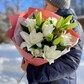 Букет из белой махровой лилии