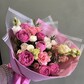 Букет из кустовых пионовидных роз Мисти баблз и эустомы