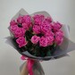 25 российских розовых роз с оформлением