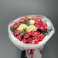 Букет из мраморной кустовой розы