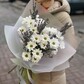 Букет из белых хризантем (ромашек) с лавандой, размер S