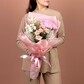 Изящный букет из нежной кустовой розы с гипсофилой, розовой хризантемы и альстромерии