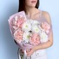 Милый букет комплимент французская роза, хризантема и диантус