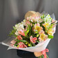 Сборный букетик с альстромерией