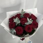 9 красных роз с зеленью