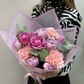 Букет из пионовидных роз и диантусов